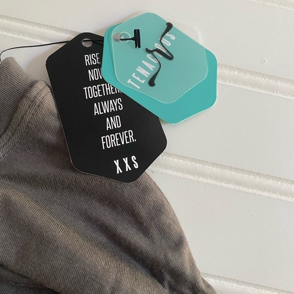 NWT Lularoe Rise TENACIOUS - Relaxed Workout T - Picture 5 of 7